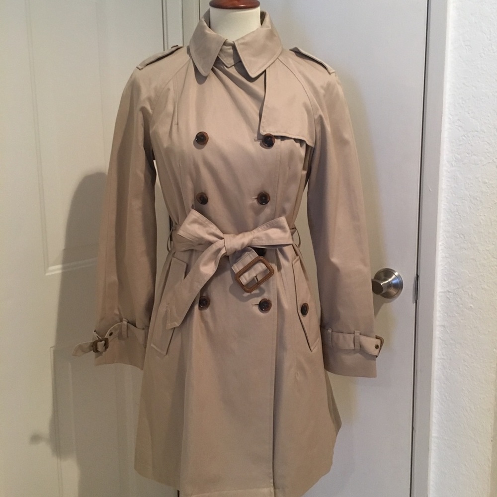 Banana Republic Trenchcoat Petite